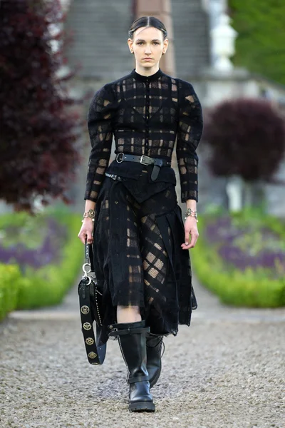 Look 4
